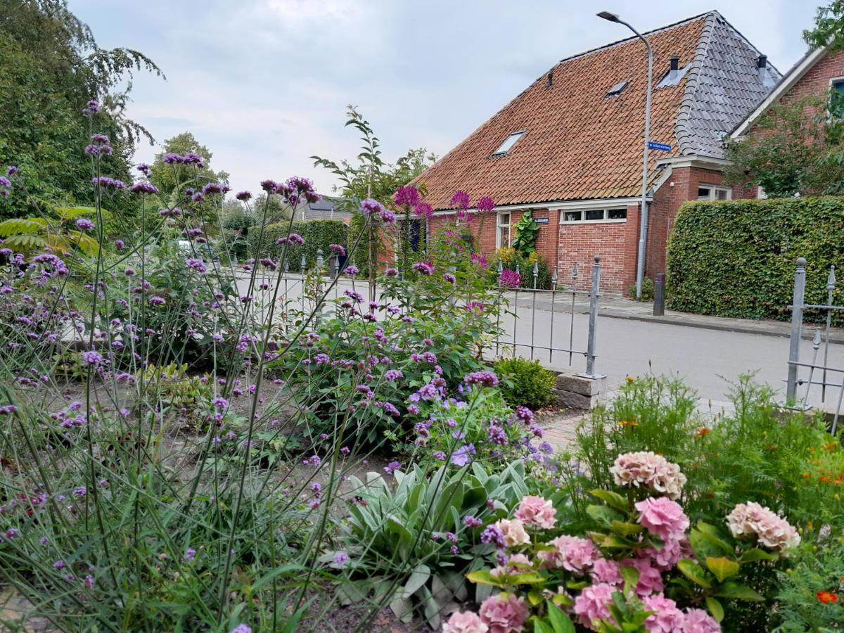 Bed & Breakfast Appartement 'T Haventje Ezinge Extérieur photo